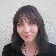 Annette Hinshaw's Instagram, Twitter & Facebook