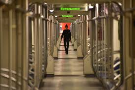 Расположена между станциями «каширская» и «царицыно». Metro Kantemirovskaya Yuzhnye Gorizonty