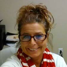 Sherry Rennie's Instagram, Twitter & Facebook