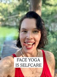 F*ck antiage, lets do proage Healthy is New RICH Strong is new pretty FACE  Yoga Is selfcare Lets do what ever we want #faceyogasimona