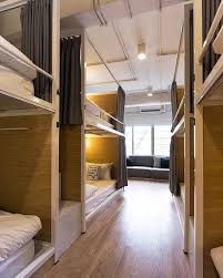 子ども部屋用アイディア備忘録 複数ならべた造作ロフトベッドとその下の多目的スペース ロフト デザイナー ベッドルームのデザイン