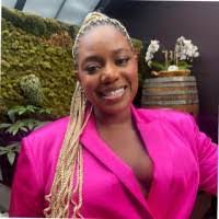 Magdalena Howard's Instagram, Twitter & Facebook