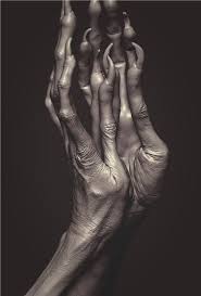 Caroline Logue (she/her)