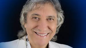 Morre Ricardo Braga, considerado 'sósia' de voz de Roberto Carlos, aos 73  anos; veja quem é