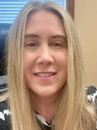 Leah Rothman's Instagram, Twitter & Facebook