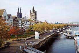 It is the fourth largest city in germany with around one million residents. 11 Dinge Die Das Leben In Koln So Einzigartig Machen Mit Vergnugen Koln