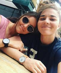 Wobbly_au claims in his blog that after his successful run in og ana failed to deliver his end of the contract and essentially hahaha i'm still a fan of og and a part of me will always be a fan of ana. The Necessary Unnecessary Masterpost Of All The Openly Gay Bi Women At The