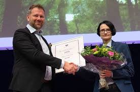 Lika hög dödlighet som våren 2020 trots insatser. Aktuellt Pius Begravning