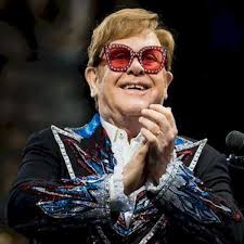 Elton John lançará álbum inédito em 2024, revela letrista