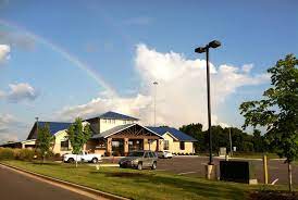 Paradise pet resort offers dog and cat boarding, daycare and bath services. Paradise Pet Resort Home Facebook