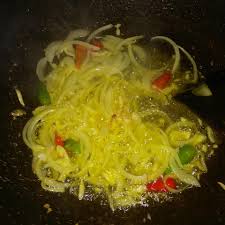 Macam gambar kat bawah ni. Kuey Teow Goreng Pedas Bujang Serving 3 Masakan Simple Orang Bujang Facebook