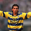 Buffon made his debut for parma when he was 17 years of age in november 1995 and played 220 games before juve bought him for £45 million in 2001 which was a then record fee for a goalkeeper. Https Encrypted Tbn0 Gstatic Com Images Q Tbn And9gcruwsc4rqpiikgoarsmsbzph0o2sx 7tectryoj49a Usqp Cau