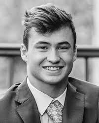 32 to graduate from Oakland-Craig