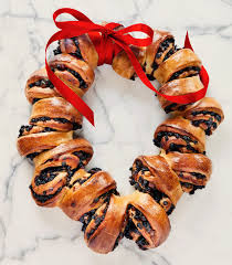 The recipe for the bread dough in this wreath is the same i showed you on the cinnamon and walnut swirl bread so head over there if you want to see a video on how to make the dough. Abrams Recipe Christmas Wreath Bread From Home Made