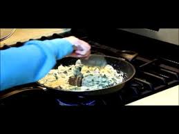 Bertolli classic skillet meal chicken florentine & farfalle. Bertolli Chicken Florentine Farfalle Youtube