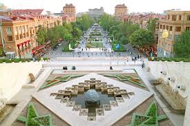 Erevan est la plus grande ville et la capitale de l'arménie depuis 1918. Armenie Erevan La Ville Rose Armenienne Aux Portes De La Russie Le Magazine Du Voyage Autrement