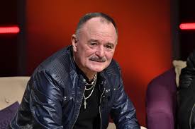 Nagy ferenc (born january 14, 1946 in letenye, hungary) is a hungarian rock singer and musician, nicknamed feró. Amikor Laci Megkeresett Az Otlettel Azt Hittem Hogy Viccel Nagy Fero Az Origonak