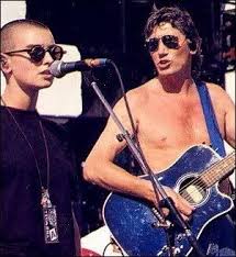 Roger Waters Eric Clapton Wish You Were Here Pin By Tassels And Gold On Music Pink Floyd Roger Waters Roger Waters Pink Floyd Music