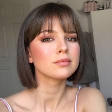 Love This Hair Chloe De Barros Chloedebarros Hair Haircuts Straight Hair Short Hair With Bangs Hair Styles