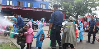 Telegram grogol grup whatsapp grogol grup facebook grogol cara download daftar premium ikut pasang chat ini. Pengenalan Profesi Damkar Pada Paud Islam Cikal Harapan 2 Bsd Jurnal Media Indonesia