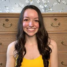 Amy Dewalt's Instagram, Twitter & Facebook