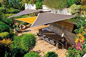 l ombre sur la terrasse pergola parasol et toiles tendues piscines hydro sud deco terrasse exterieure terrasse deco terrasse