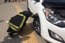 Bursa Da Aracin Motorunda Mahsur Kalan Kediyi Kedi Sesi Dinleterek Kurtardilar Bursada Bugun Bursa Bursa Haber Bursa Haberi Bursa Haberleri Bursa
