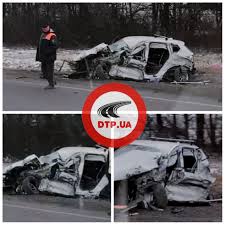 Причиной стала разгерметизация трубопровода в цехе. Dtp Vozle Rovno 12 Yanvarya Stolknulis Fura I Legkovoj Avtomobil Foto Apostrof