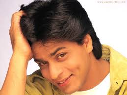 His best friend nisha, who is a member of his troupe, is secretly in love with him. Amazon Com Dil To Pagal Hai Bollywood Dvd With English Subtitles Shah Rukh Khan Madhuri Dixit Karisma Kapoor Yash Chopra Movies Tv