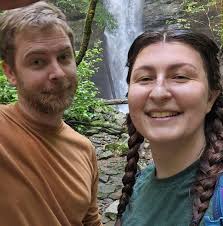 ✨ Saturdays are for pumpkin patchin' ✨ Pop's been busy all week getting the  patch ready just for YOU! 🎃🍂 Come stroll through our fall displays, snap  a few photos, and soak