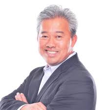 Pic at the Longe with Joe and Stephanie Mauceri that are friends from my  Oasis days. via Whova event app https://lnkd.in/eegXFRUn