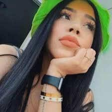 Crystal Evelyn's Instagram, Twitter & Facebook