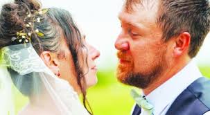 Cana/Pino: Cana Road drive a hay bale wonderland