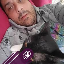 Anna Safroncik Official agregó...