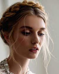 Tresses Remontees En Corbeille Hair Styles Medium Hair Styles Medium Length Hair Styles