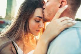 220+ Citate de Iubire, Celebre și Scurte Citate de Iubire (+ în Engleză)