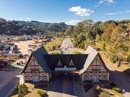 O inverno é curto, fresco e de céu parcialmente encoberto. A 1 6 Mil Metros De Altitude Campos Do Jordao E A Cidade Mais Alta Do Pais Inverno 2019 No Vale Do Paraiba E Regiao G1
