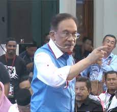 Pada awal kariernya, anwar adalah sekutu dekat. Anwar Ibrahim Do Not Test My Patience The Independent Singapore News