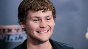 Comedian Drew Lynch shares how comedy changed his life despite stutter