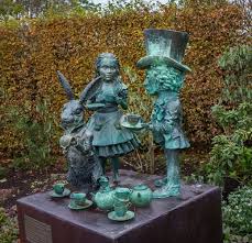 Hamilton Gardens Sculpture Alice In Wonderland Garden Sculpture