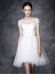 I modelli tra cui scegliere sono: Abito Da Sposa Corto Economico Online Con Corpetto In Pizzo E Gonna In Tulle