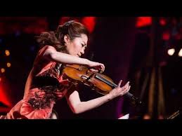 Love Me Like You Do Violin Cover By Robert Mendoza Ji Hae Park The Violin And My Dark Night Of The Soul This Has A Wonderfully Touching Message About Life And Happines With Images Dark Night Violin Music