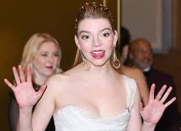 Аня тейлор джой (107 фото). Anya Taylor Joy S Secrets To Staying Healthy Eat This Not That