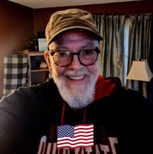 What goes well with chili ? and you can't say crackers.