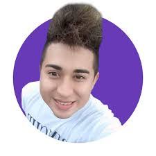 Adriana Amezquita's Instagram, Twitter & Facebook