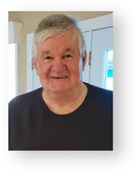 Donna Hollingshead's Instagram, Twitter & Facebook