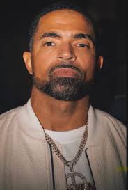 Khadijah's Love Life in Living Single: Grant Hill or Scooter