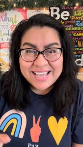 Lydia Gomez's Instagram, Twitter & Facebook