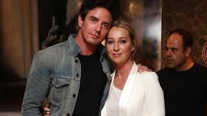 A heartwarming and emotional story about a unique set of triplets, their struggles and their wonderful parents. Asher Keddie Stars On Offspring With Real Life Husband Vincent Fantauzzo Daily Telegraph