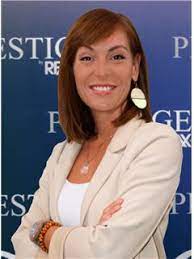 John morais and 2 others; Clara Morais Vieira Re Max Prestige Alvalade Lisboa Portugalsko